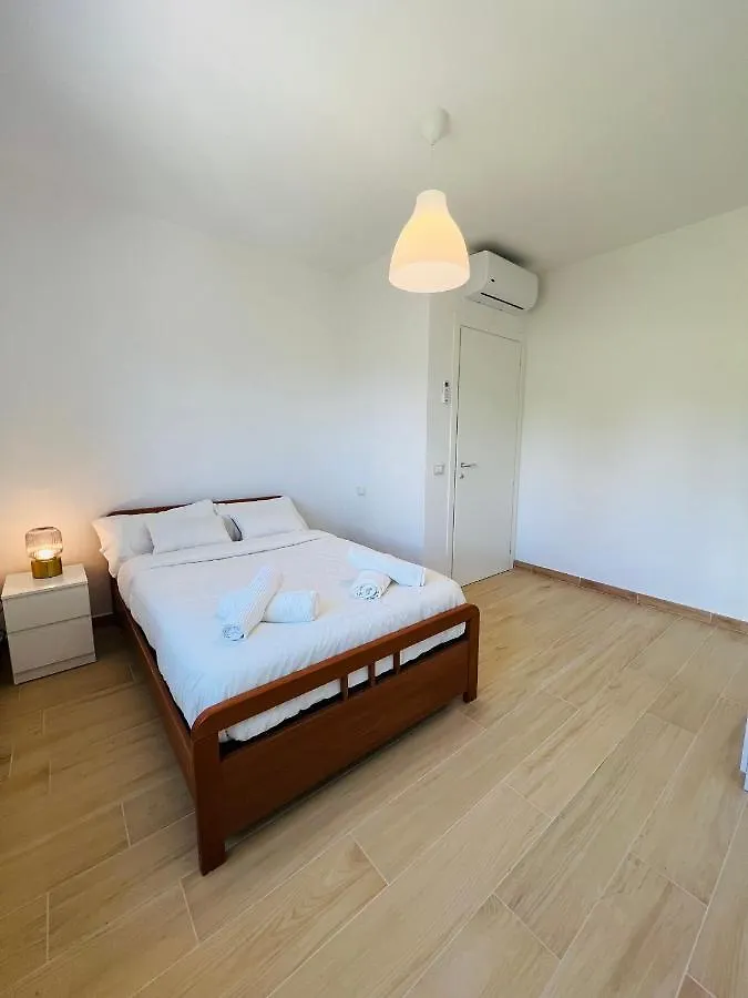 Apartment A Casa Di Tinny Barbusi